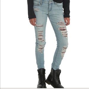 Lovesick distressed skinny jeans sz 13